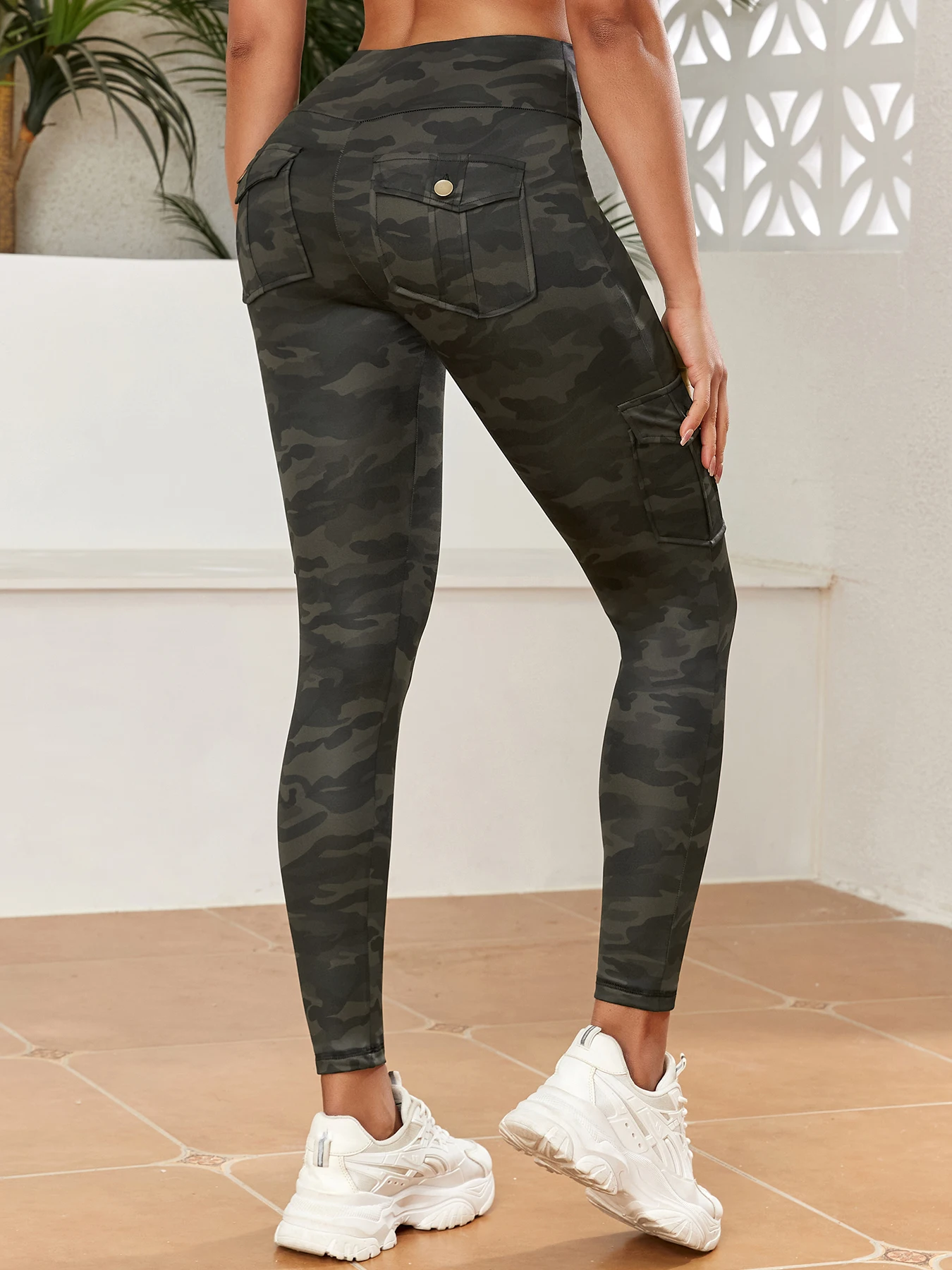 2025 Women's High-Waisted Camo Leggings - Pocketed Fitness Pants for Running, Gym, and Outdoor Sports 2025 Women's High-Waisted Camo Leggings - Pocketed Fitness Pants for Running, Gym, and Outdoor Sports