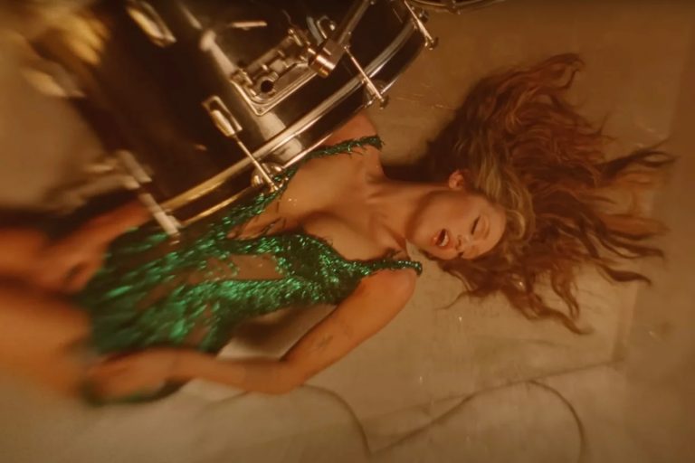 Miley Cyrus - End of the World (Official Video)