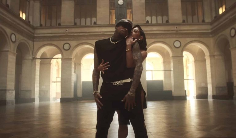CHRIS BROWN - HOLY BLINDFOLD