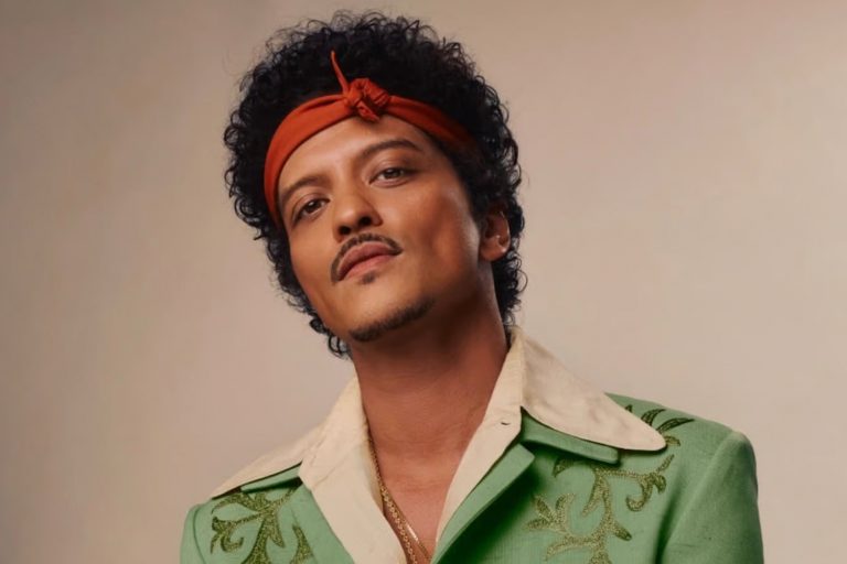Bruno Mars - I Just Might [Official Music Video]